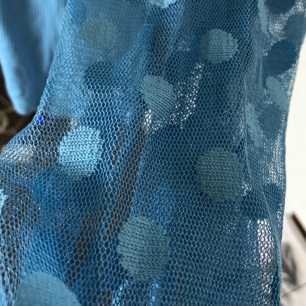 Women’s Ribbed Knit Top - Picture 3 of 5
